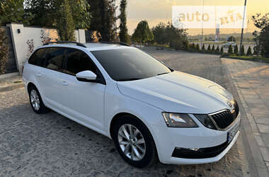 Универсал Skoda Octavia 2017 в Львове