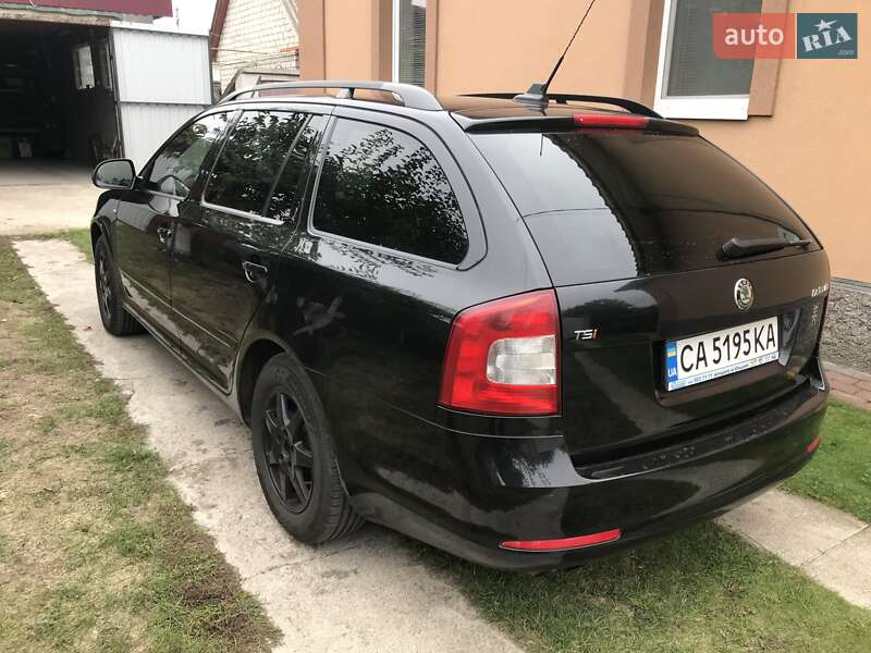 Універсал Skoda Octavia 2011 в Черкасах