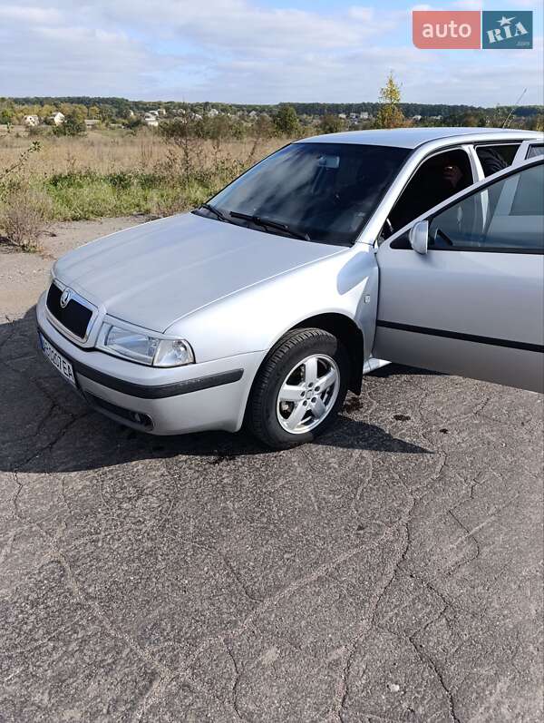 Універсал Skoda Octavia 2002 в Бару