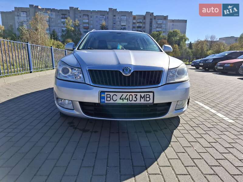 Універсал Skoda Octavia 2011 в Дрогобичі