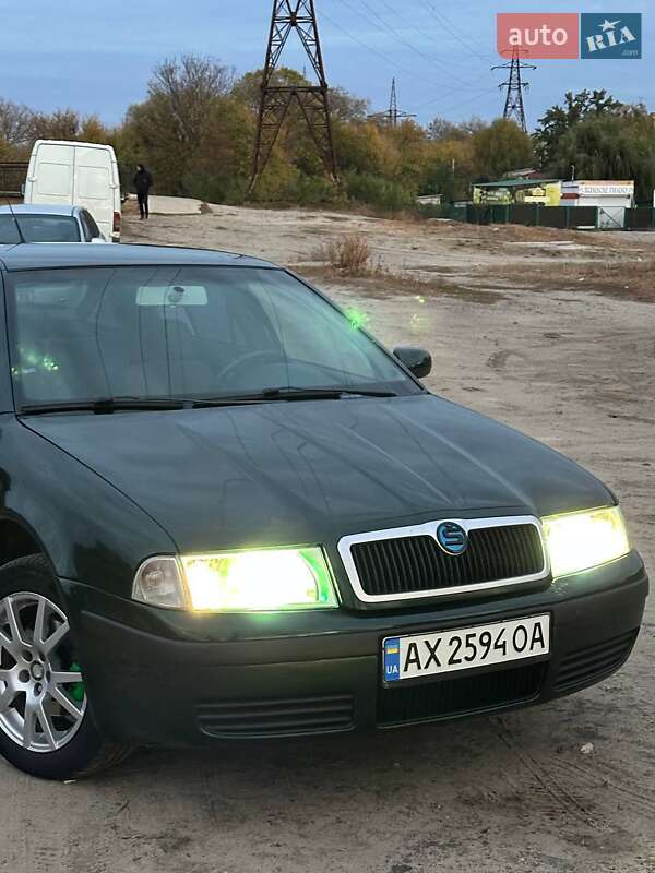 Лифтбек Skoda Octavia 2002 в Харькове