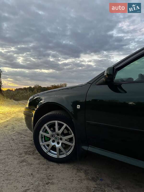 Лифтбек Skoda Octavia 2002 в Харькове
