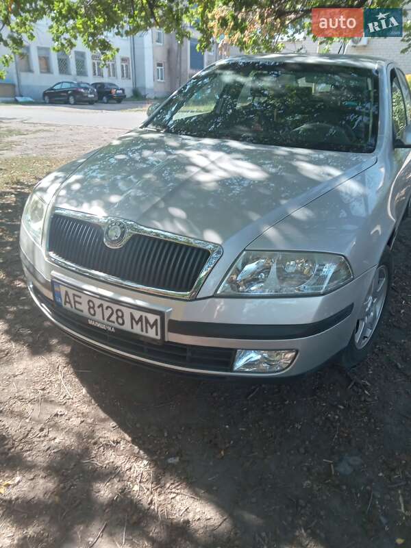 Універсал Skoda Octavia 2004 в Дніпрі
