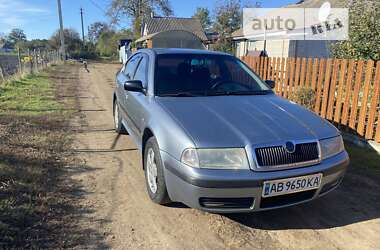 Ліфтбек Skoda Octavia 2002 в Вінниці