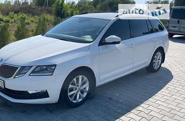 Универсал Skoda Octavia 2020 в Новоднестровске