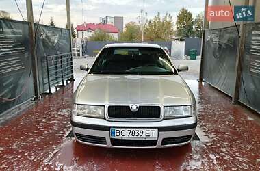 Лифтбек Skoda Octavia 1998 в Городке