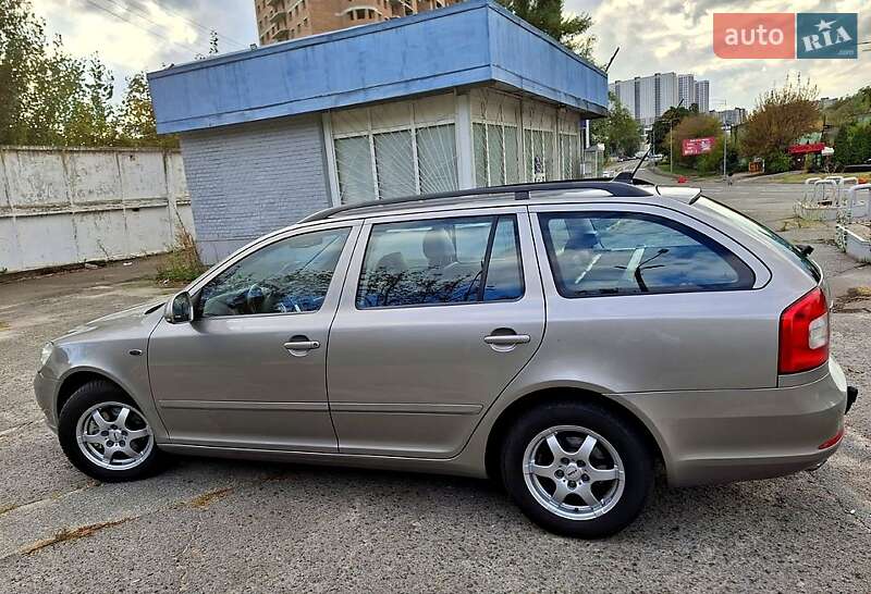 Ліфтбек Skoda Octavia 2009 в Києві