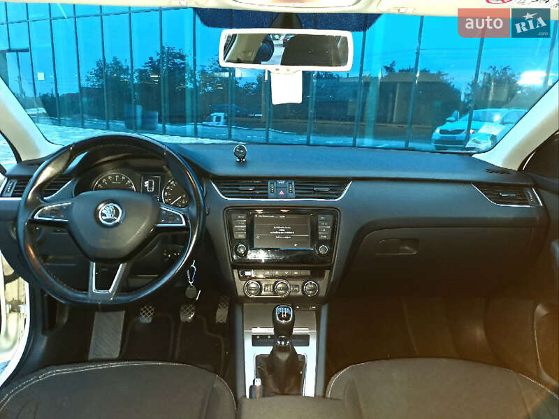 Універсал Skoda Octavia 2015 в Тиврову