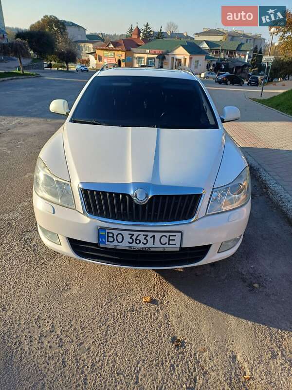 Универсал Skoda Octavia 2010 в Лановцах
