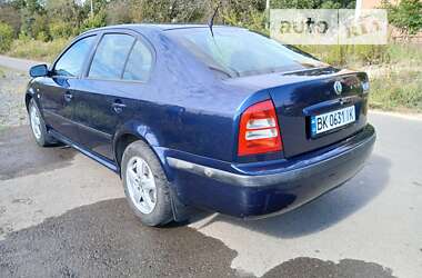 Ліфтбек Skoda Octavia 2000 в Рівному