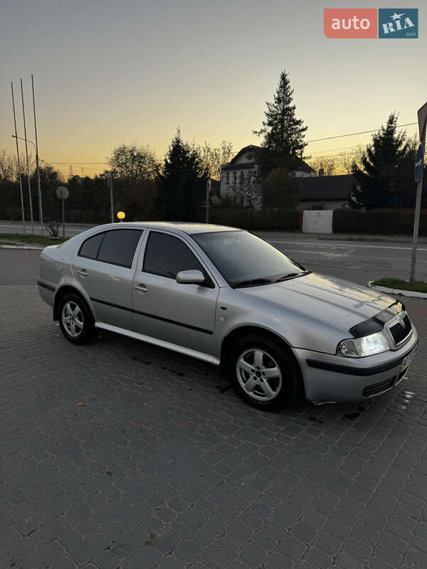 Лифтбек Skoda Octavia 2004 в Ивано-Франковске