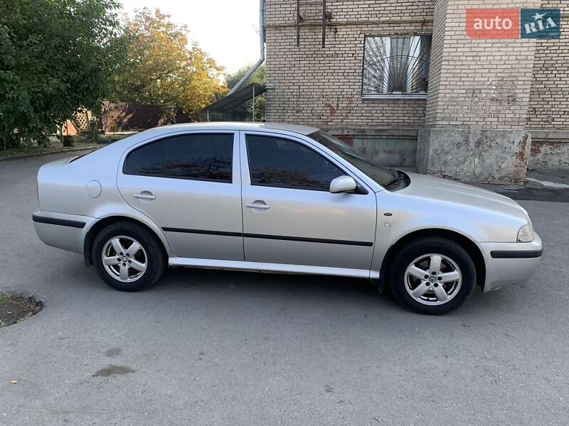 Лифтбек Skoda Octavia 2004 в Запорожье