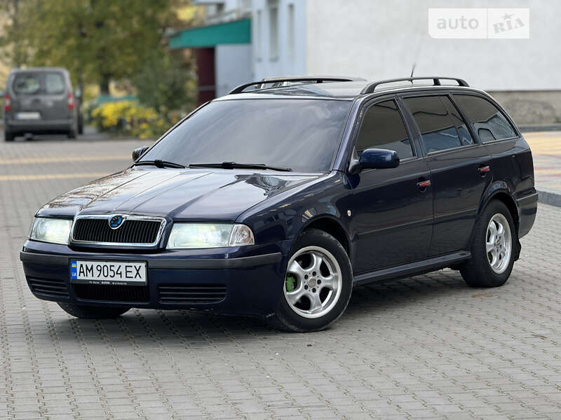 Универсал Skoda Octavia 2001 в Звягеле