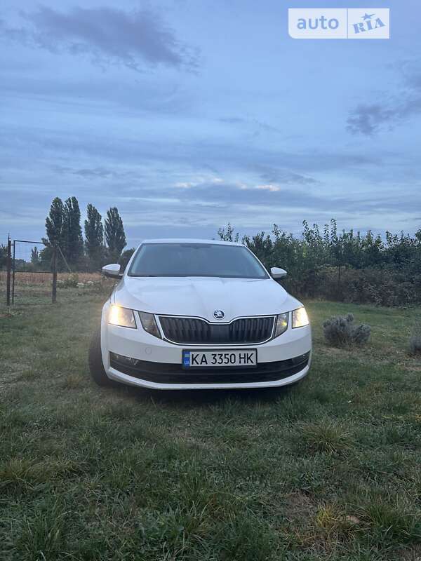 Ліфтбек Skoda Octavia 2017 в Черкасах