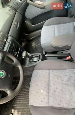 Универсал Skoda Octavia 2001 в 