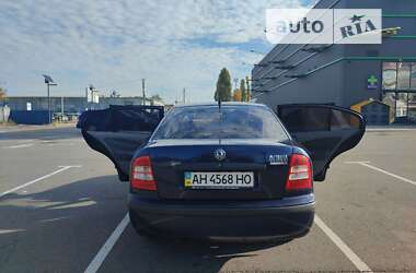 Ліфтбек Skoda Octavia 2004 в Києві