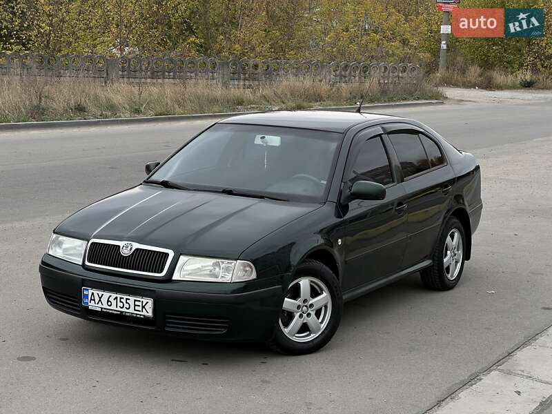 Ліфтбек Skoda Octavia 2001 в Дніпрі