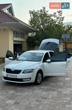 Лифтбек Skoda Octavia 2013 в Ужгороде