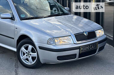 Ліфтбек Skoda Octavia 2003 в Харкові