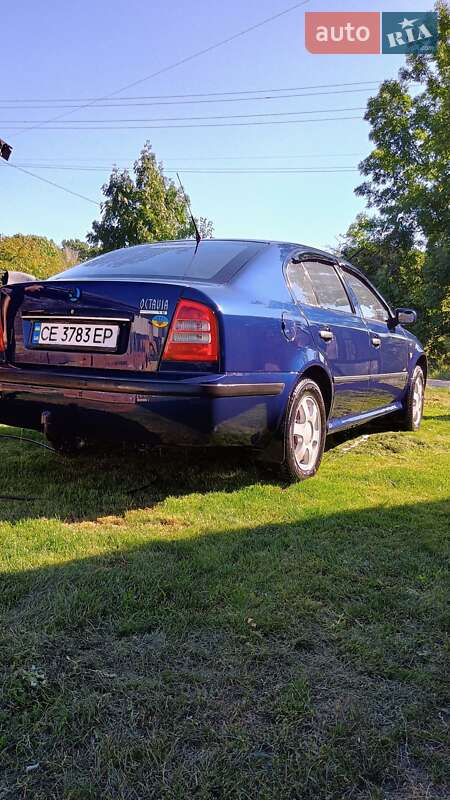 Лифтбек Skoda Octavia 2002 в Кельменцах