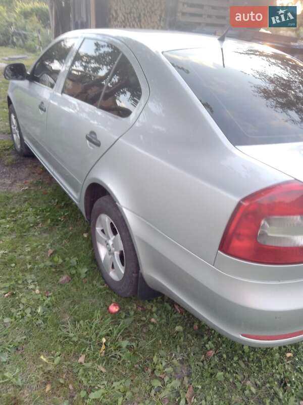 Лифтбек Skoda Octavia 2011 в Глухове