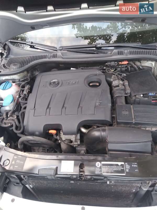 Лифтбек Skoda Octavia 2011 в Глухове