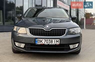 Лифтбек Skoda Octavia 2016 в Ровно