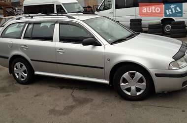 Универсал Skoda Octavia 2004 в Чернигове