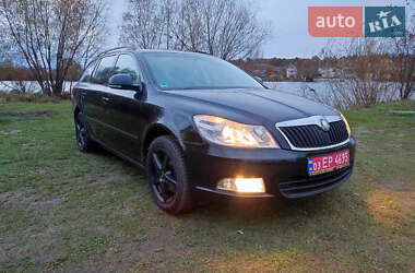 Універсал Skoda Octavia 2009 в Чернігові