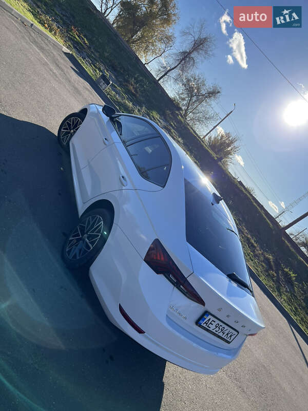 Лифтбек Skoda Octavia 2020 в Кривом Роге