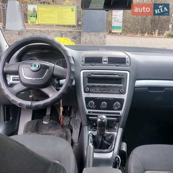 Лифтбек Skoda Octavia 2010 в Полтаве