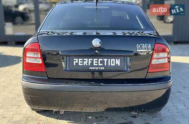 Лифтбек Skoda Octavia 2003 в Черновцах