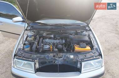 Лифтбек Skoda Octavia 2002 в 