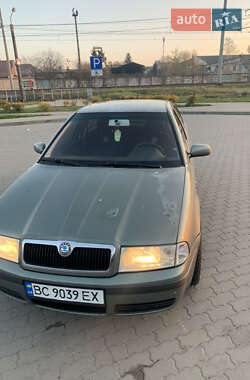 Лифтбек Skoda Octavia 2001 в 
