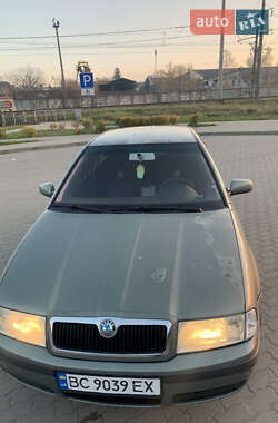 Лифтбек Skoda Octavia 2001 в 