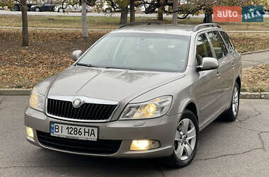 Универсал Skoda Octavia 2010 в Полтаве