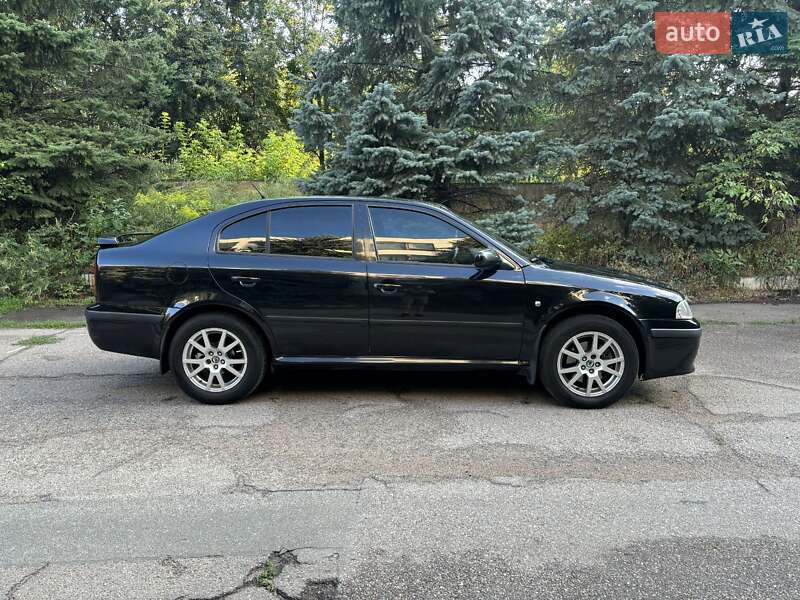 Лифтбек Skoda Octavia 2006 в Черкассах
