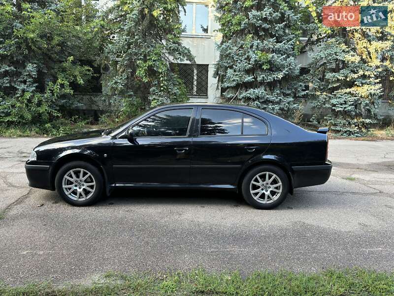 Лифтбек Skoda Octavia 2006 в Черкассах