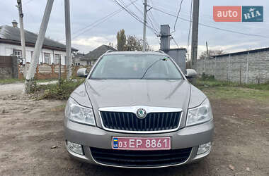 Універсал Skoda Octavia 2011 в Черкасах