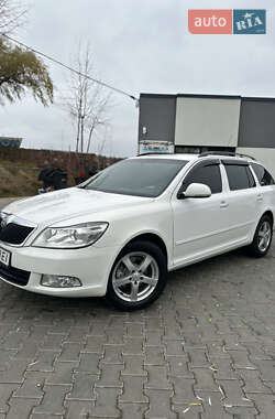 Універсал Skoda Octavia 2009 в Чернівцях