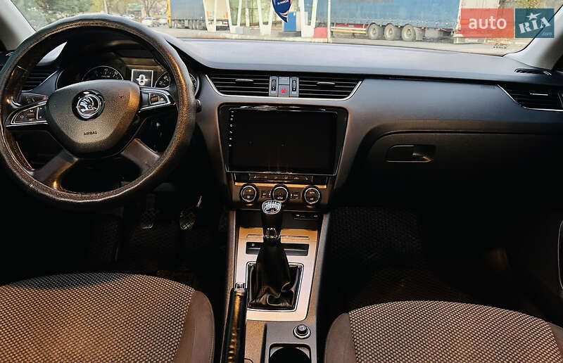 Лифтбек Skoda Octavia 2014 в Днепре