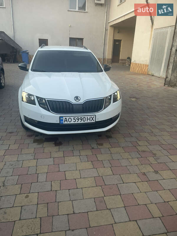 Универсал Skoda Octavia 2017 в Мукачево