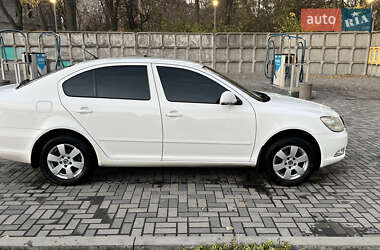 Ліфтбек Skoda Octavia 2010 в Дніпрі