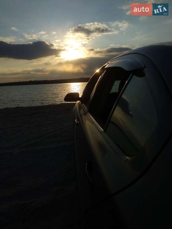 Лифтбек Skoda Octavia 2006 в Одессе