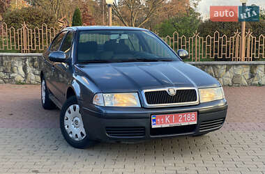 Лифтбек Skoda Octavia 2010 в Киеве