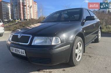 Лифтбек Skoda Octavia 2004 в Вараше