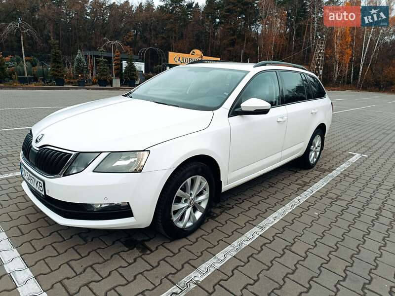 Универсал Skoda Octavia 2018 в Чернигове