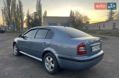 Лифтбек Skoda Octavia 2004 в Врадиевке