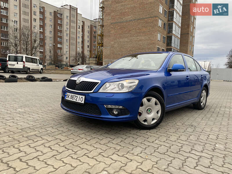 Лифтбек Skoda Octavia 2009 в Луцке