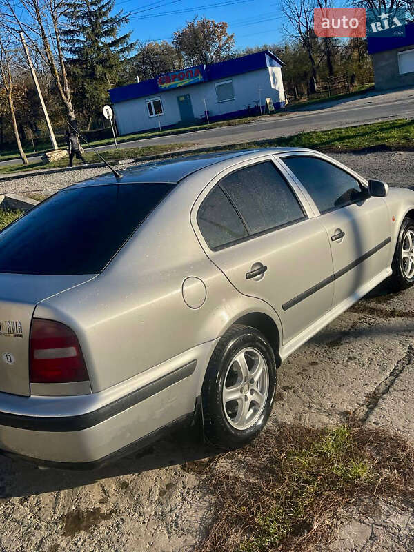 Лифтбек Skoda Octavia 1999 в Хмельницком